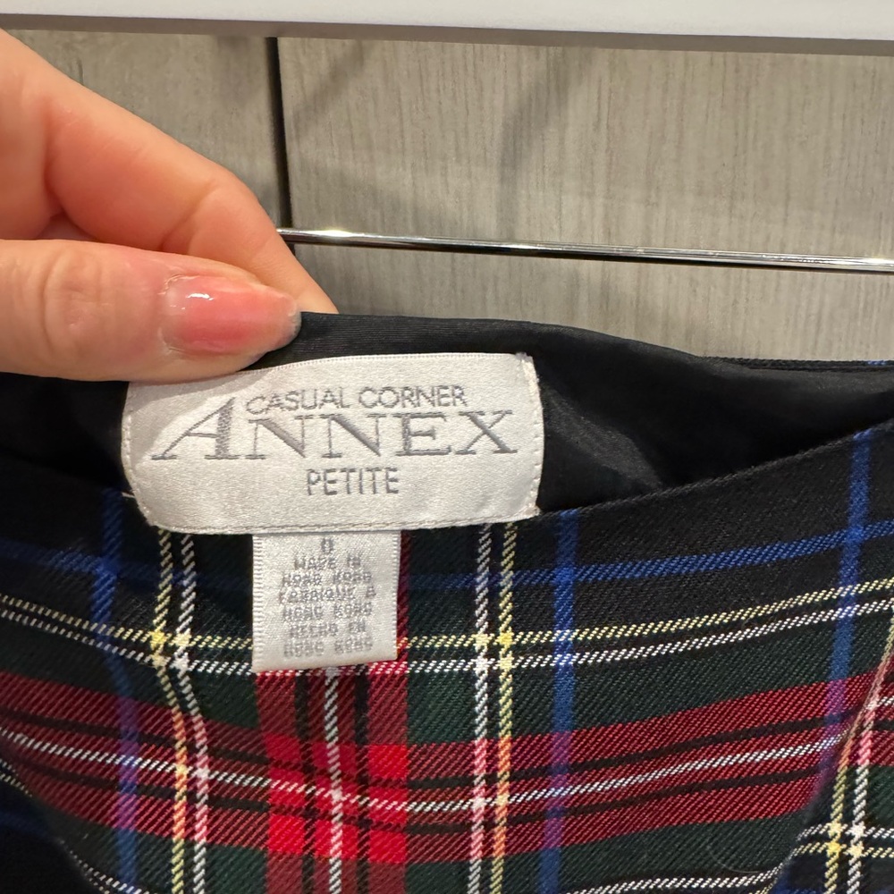 Casual Corner Asymmetrical Plaid Skirt - Red and Black Sz 0p - Picture 4 of 5